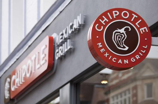 比拼转向场景落地　AI大模型竞争格局重塑