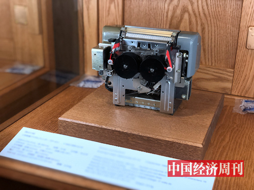 爱普生早期石英技术打印机（孙冰摄）