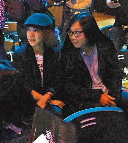 玛莎与新婚妻子谢苇怡
