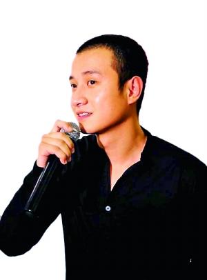 文章“出轨门”后首度现身微博